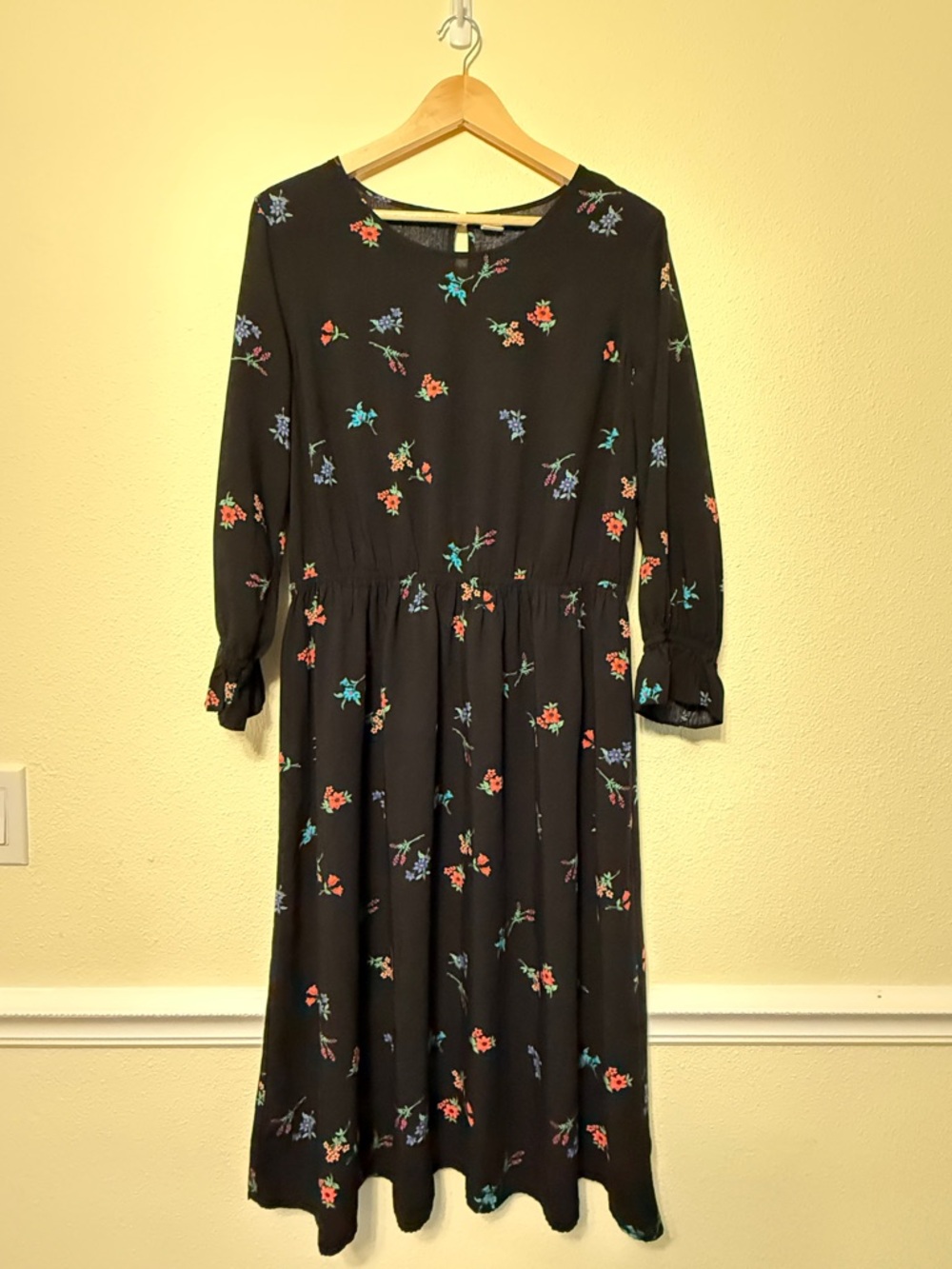 Old Navy Black Floral Long Sleeve Midi Dress